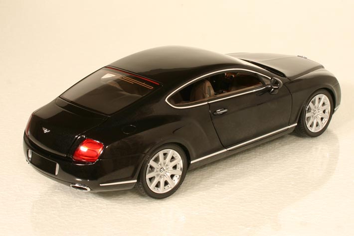 Bentley Continental GT utstrålar klass och pondus