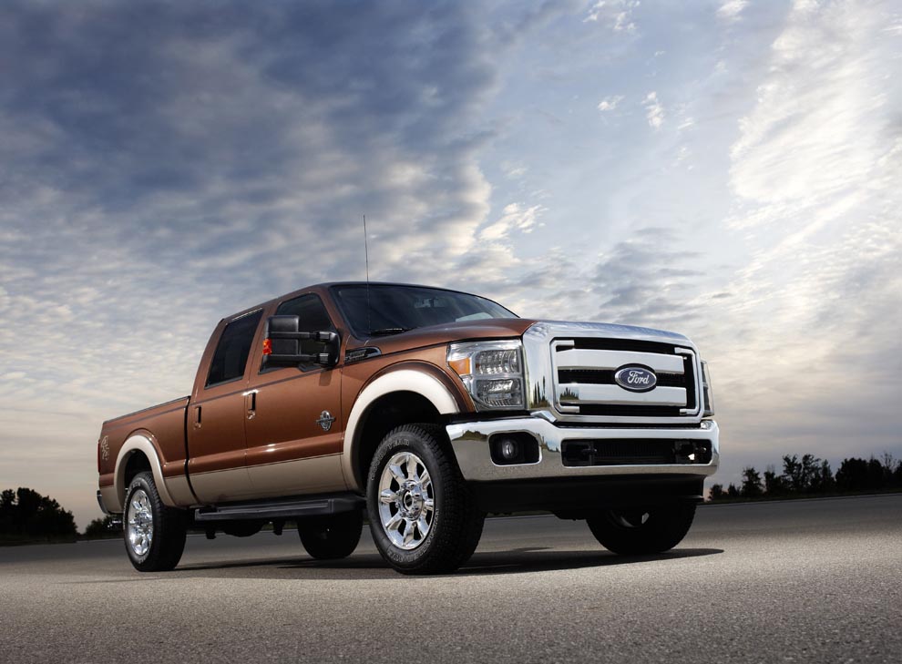 2012 Ford F-Series Super Duty är ett fantastiskt fordon med aggressiv design.