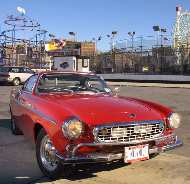 Irv Gordon´s 1966 Volvo P1800 försågs med ny lackering och nya däck före avresan till Europa.