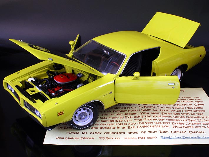 Varje exemplar levereras i Ertl Collectible originalkartong, samt också med äkthetscertifikat som är utfärdat av Real Limited Diecast.