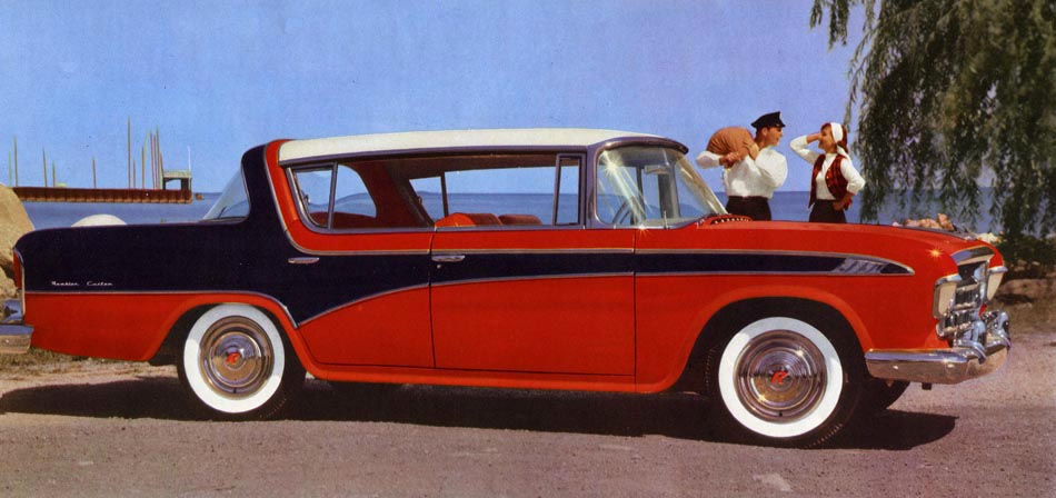 1956 Rambler Custom gjorde berättigat uppseende som 4dr hardtop och 3-färgslackering! En tjusig klassiker!