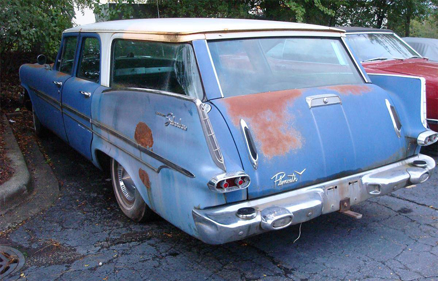 1959 Plymouth Suburban. En trevlig stationsvagn, som vid första anblicken verkar ganska lätt att renovera.