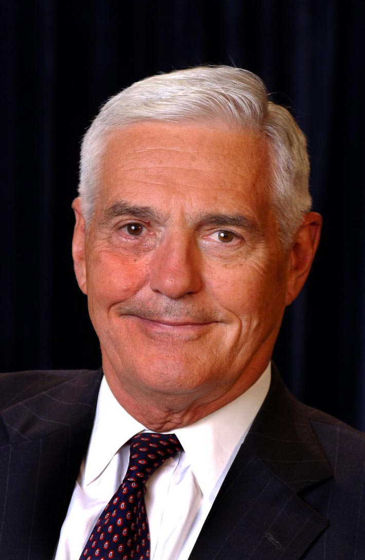 Den 1 maj 2010 går Bob Lutz i pension, 79 år gammal.