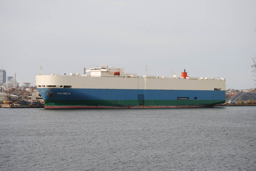 RoRo-fartygen trafikerar idag alla världshaven med sin viktiga last av bilar!