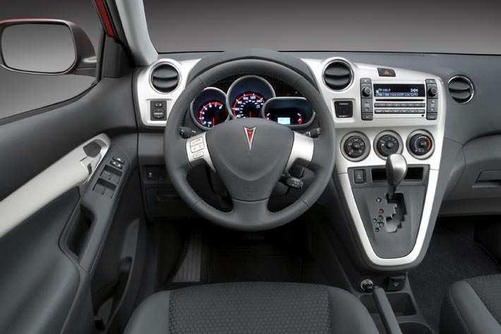 2009 Pontiac Vibe med sin moderna interiör.
