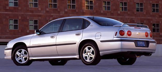 Impala LS har givetvis tanklocket på rätt sida! Det vill säga vänster sida eftersom vi har högertrafik i USA, likväl som i Sverige.