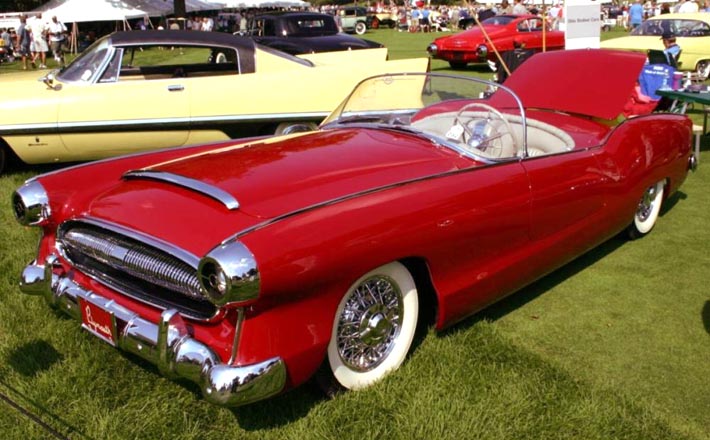 Plymouth Belmont, fångad på den berömda utställningen vid Pebble Beach, California.