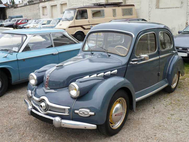 Första modellen av Panhard Dyna var en liten knubbig figur!