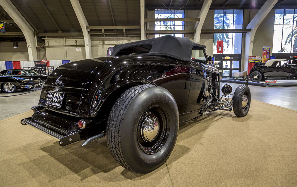 Gord och Carolina Gray backar inte för att visa upp en fet häck på sin 1932 Ford!