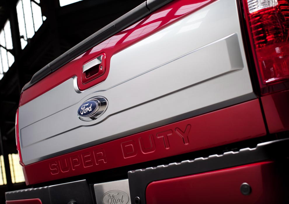 Blank akterspegel på nya Super Duty Platinum.