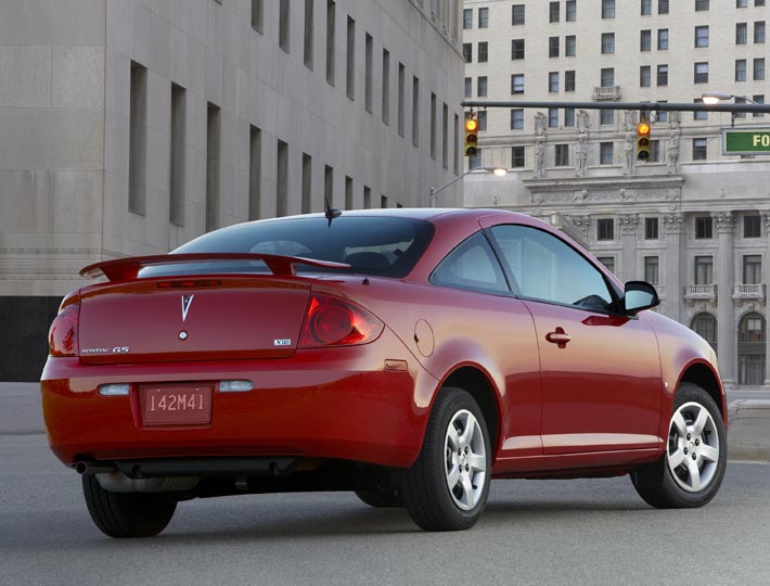2009 Pontiac G5.