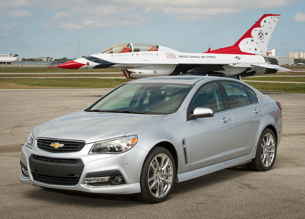 Naturligtvis hoppas man att Chevrolet SS skall bli en farlig fighter! Här i gott sällskap.