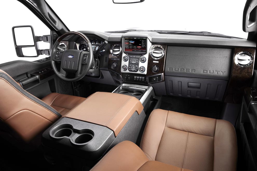 Den mer påkostade inredningen på Super Duty Platinum.