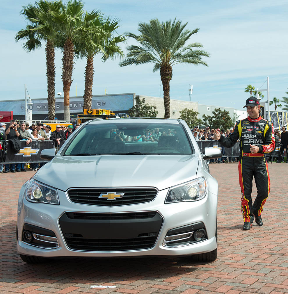 Standardversionen med Daytona Raceway i bakgrunden.