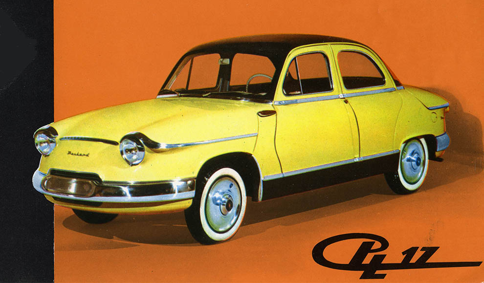 Panhard PL 17 fanns även i en lyxmodell med läcker 2-färgslackering, mer kromlister och däck med vit sida.