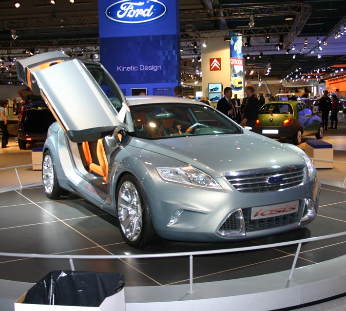Konceptbilen Ford Losis. Sannolik idémaskin för kommande generation av Ford Mondeo.