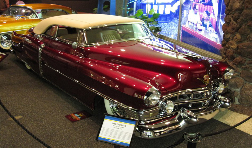 En 1952 Cadillac Series 62 Convertible efter behandling av John D´Agostino.