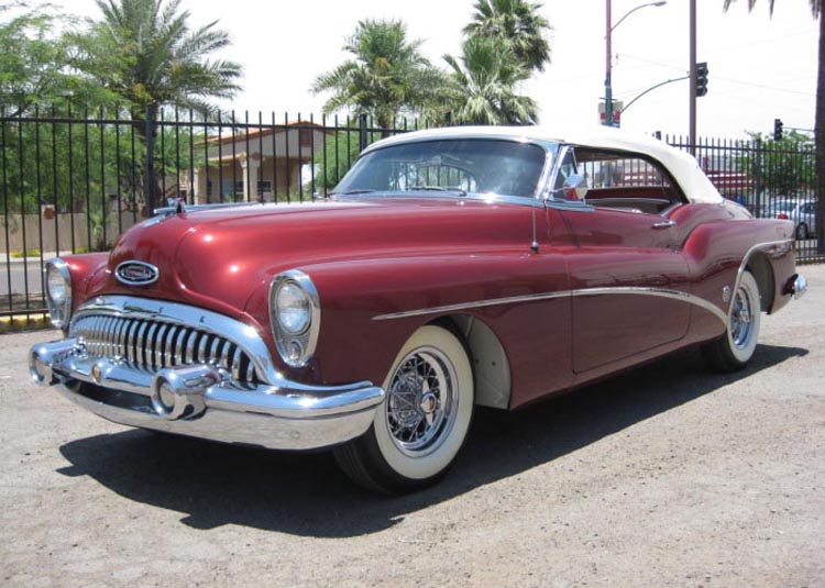 1953 Buick Skylark ingick i Roadmaster-serien, men benämns ändå enbart som Skylark. Detta eftersom Skylark var en fristående modellserie 1954.