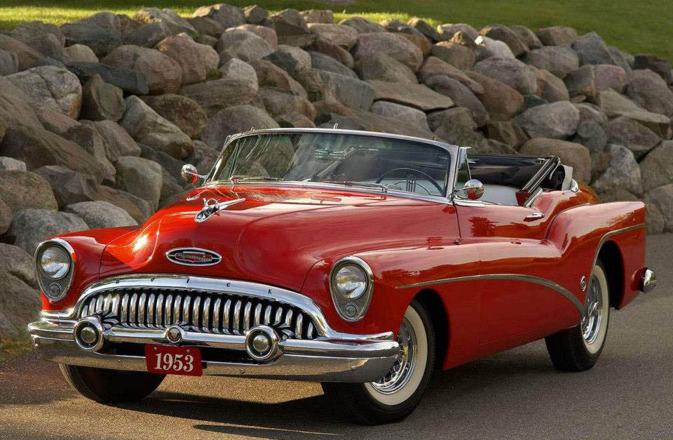 Ännu en bild på en 1953 Skylark. Bilen många drömde om då — och fortfarande gör nu!