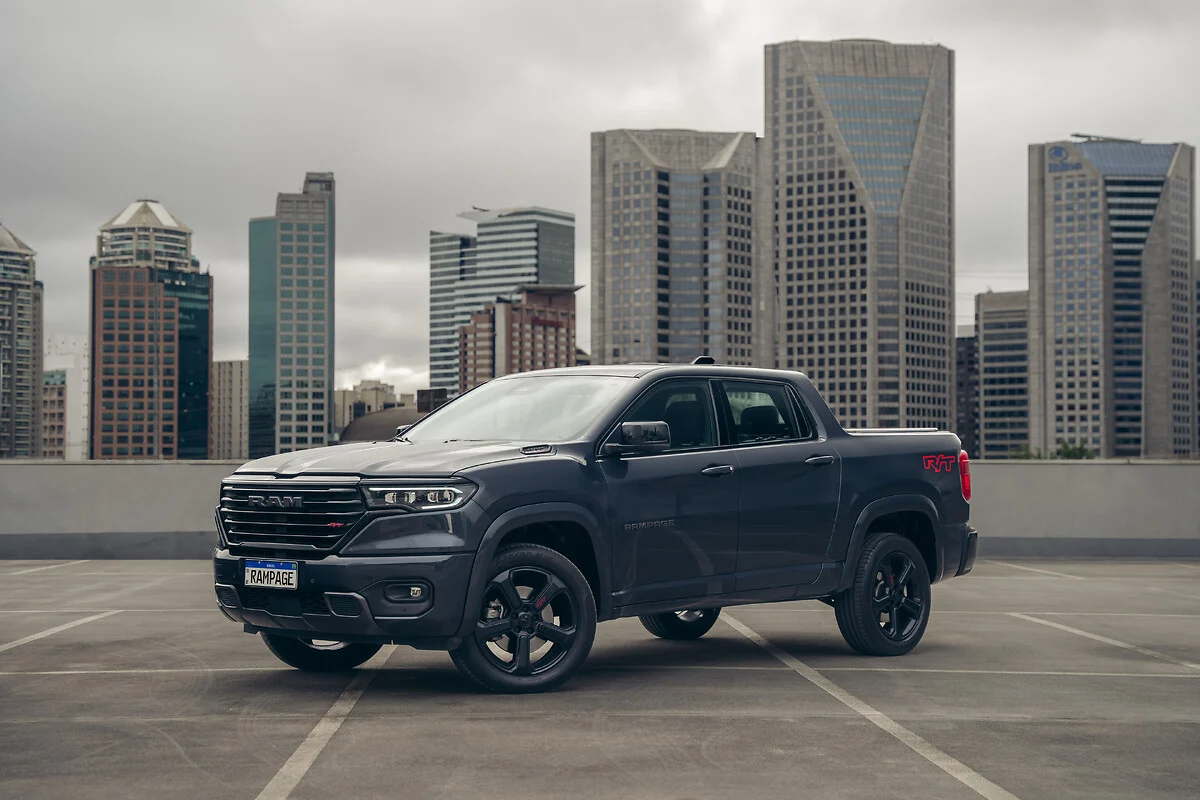Den prestandainriktade RAM Rampage R/T med en 2,0-liters bensinmotor på 272 hästkrafter. Notera den exklusiva R/T-logotypen på flaket.