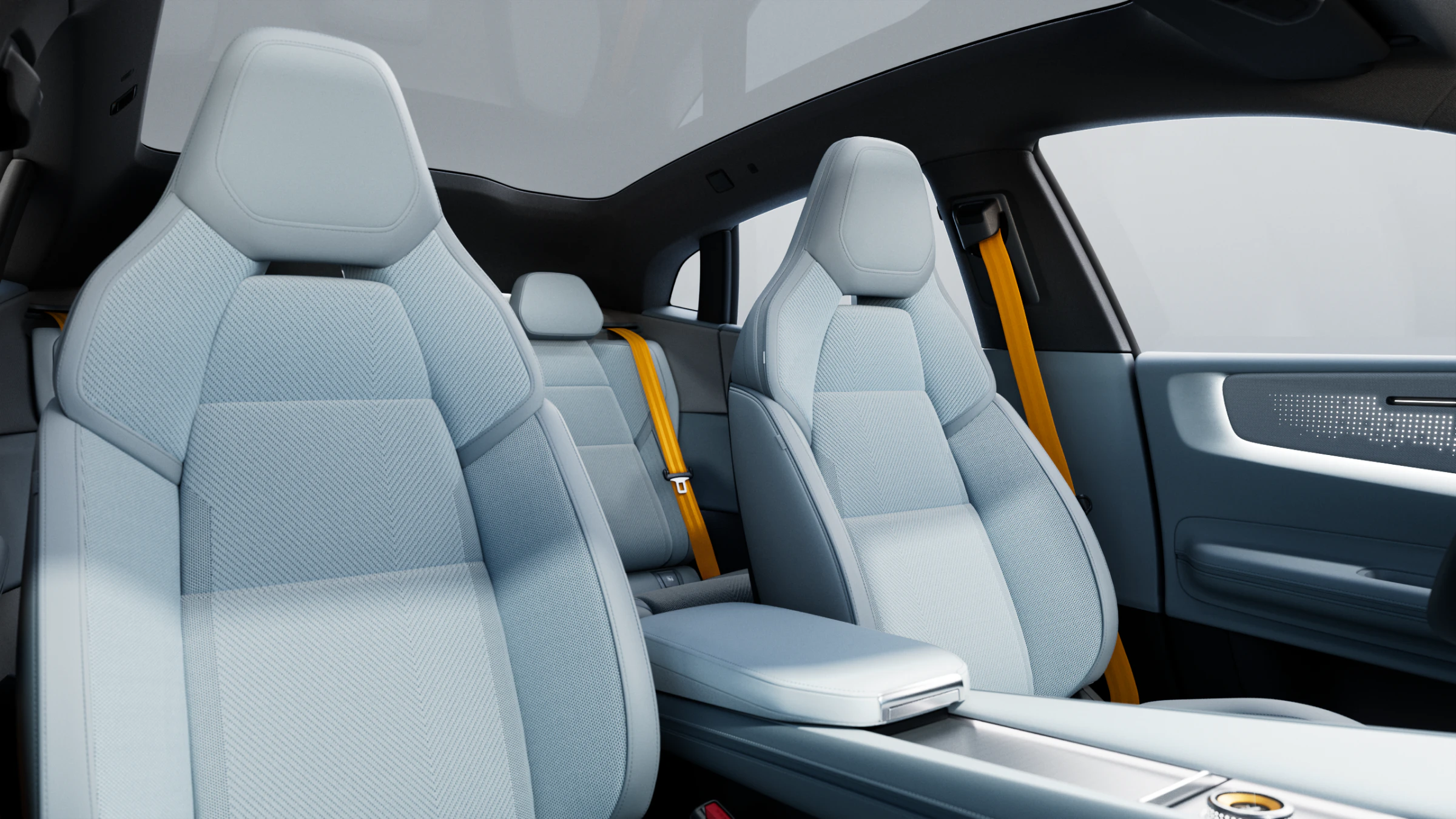 Polestar 4:s interiör genomsyras av en minimalistisk och futuristisk design. Taket består av en glasskiva som sträcker sig långt bak över baksätet.