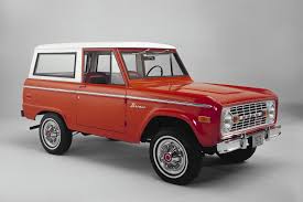 Den första generationen av Ford Bronco från 1966, en ikon som lagt grunden för dagens succé.