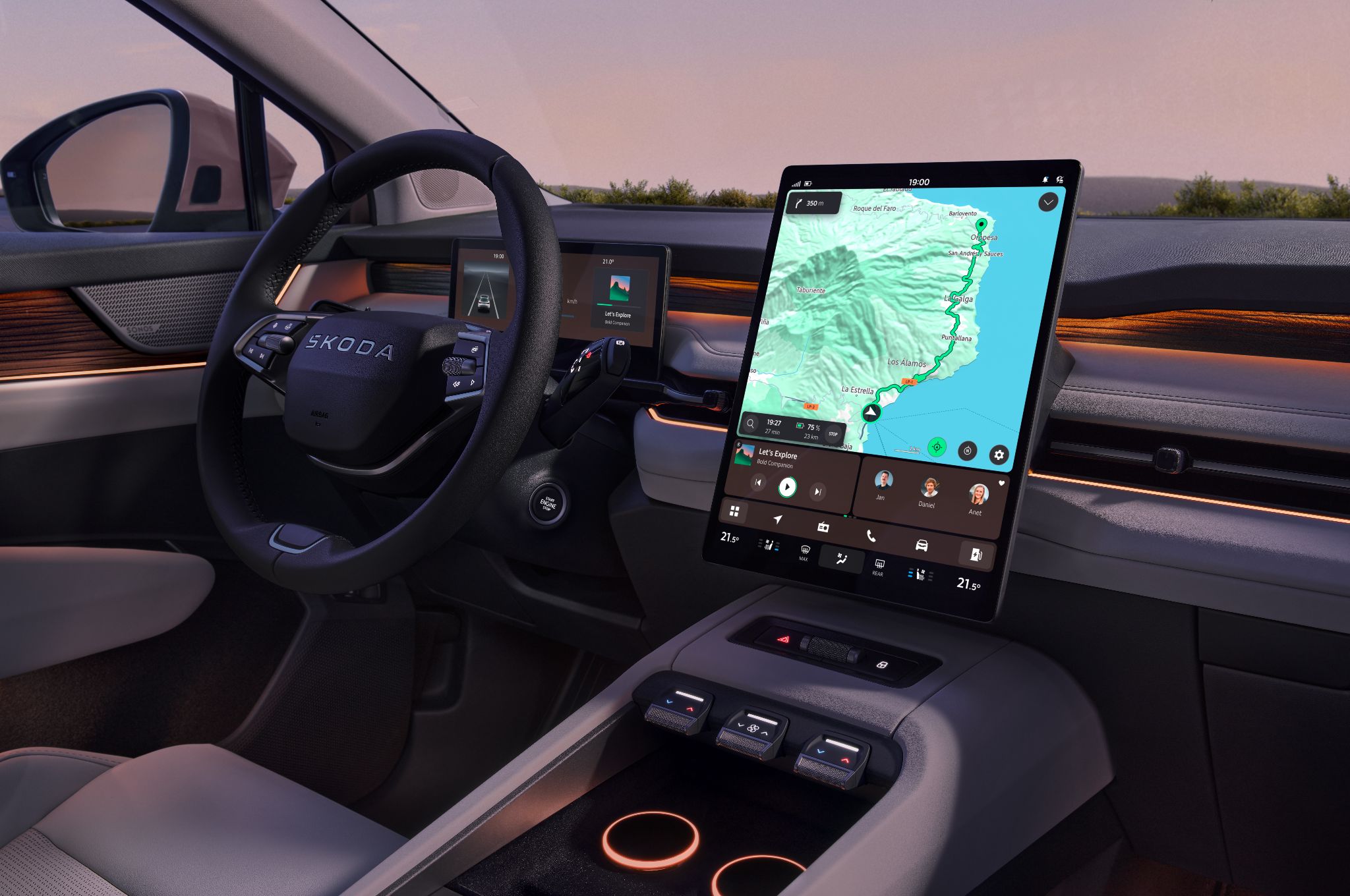 Skoda Peaq får en ren och modern interiör med en stor vertikal skärm och digitala instrument framför föraren.
