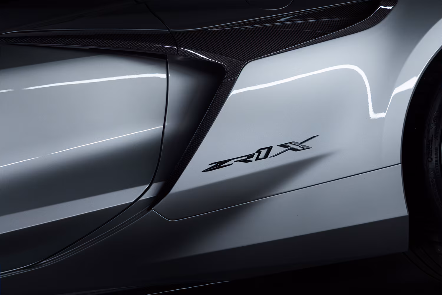 Den exklusiva "ZR1X"-logga som pryder nya superhybriden från Chevrolet.
