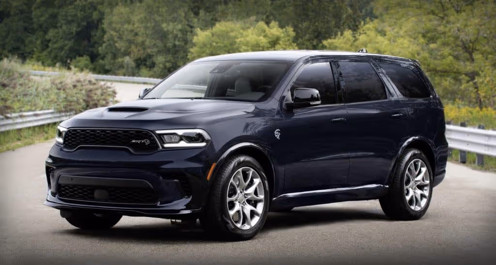 Dodge Durango är ett av få USA-val som kan hittas under 400 000 kronor. Starka motorer är standard.