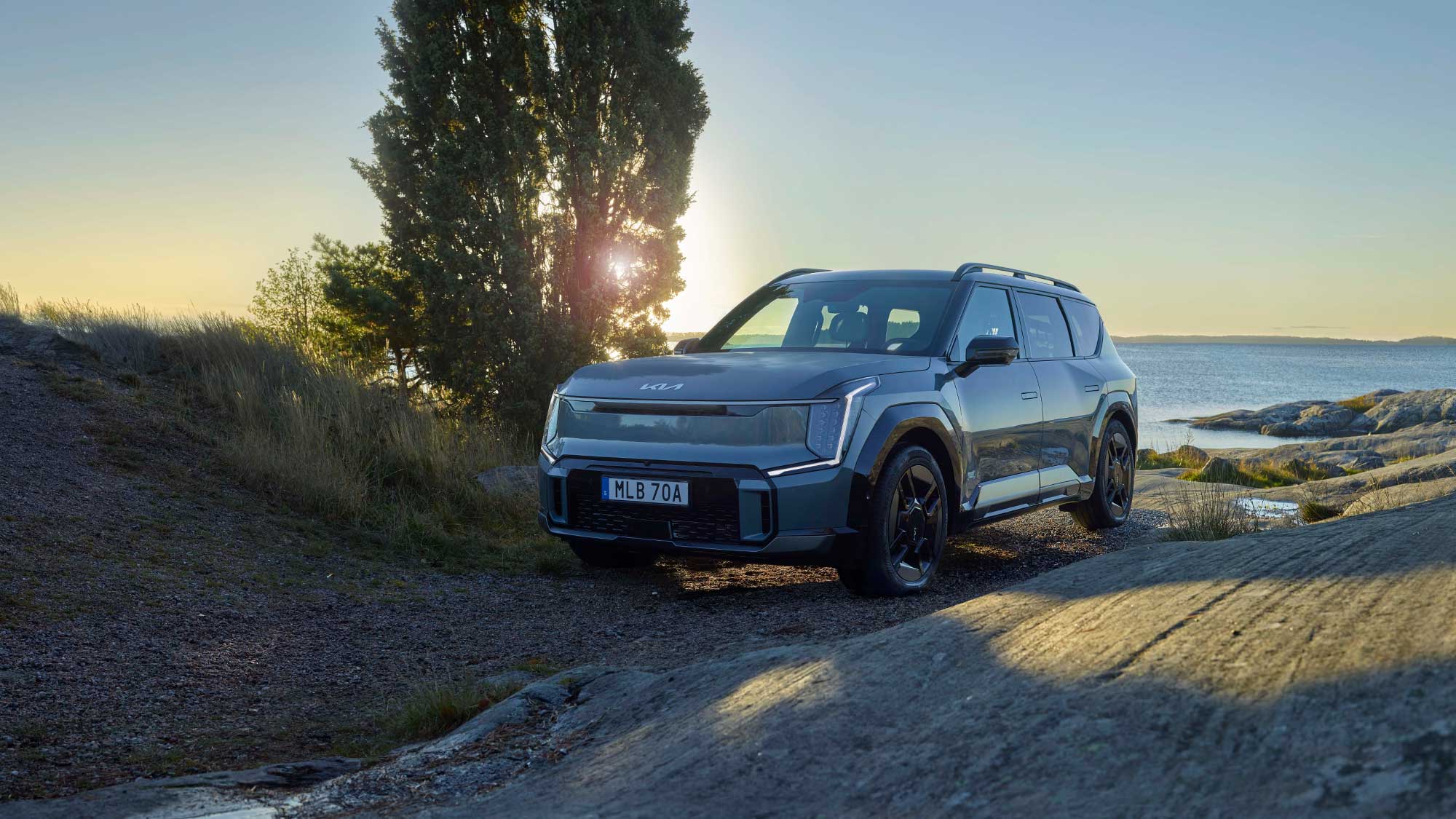 Kia EV9 är en stor elektrisk SUV som erbjuder gott om utrymme för tre barnstolar och är ett utmärkt val för den större familjen.