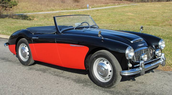 100-6 var den första Austin-Healey med 6-cyl motor.