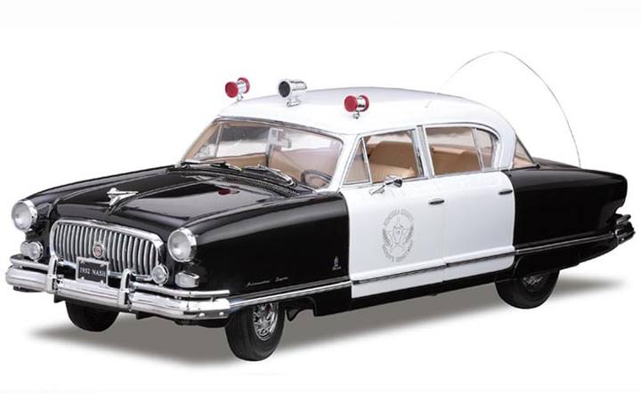 1952 Nash Ambassador som autentisk polisbil i Kenosha County.
