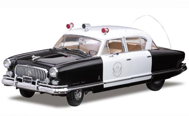 Nash Ambassador var på sin tid en vanlig polisbil i USA