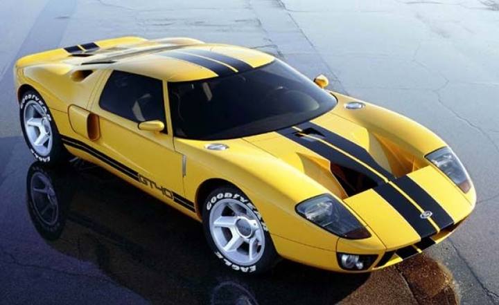 Ford GT har exakt samma utseende som den legendariska förebilden GT40. Men den är större för ökad bekvämlighet.