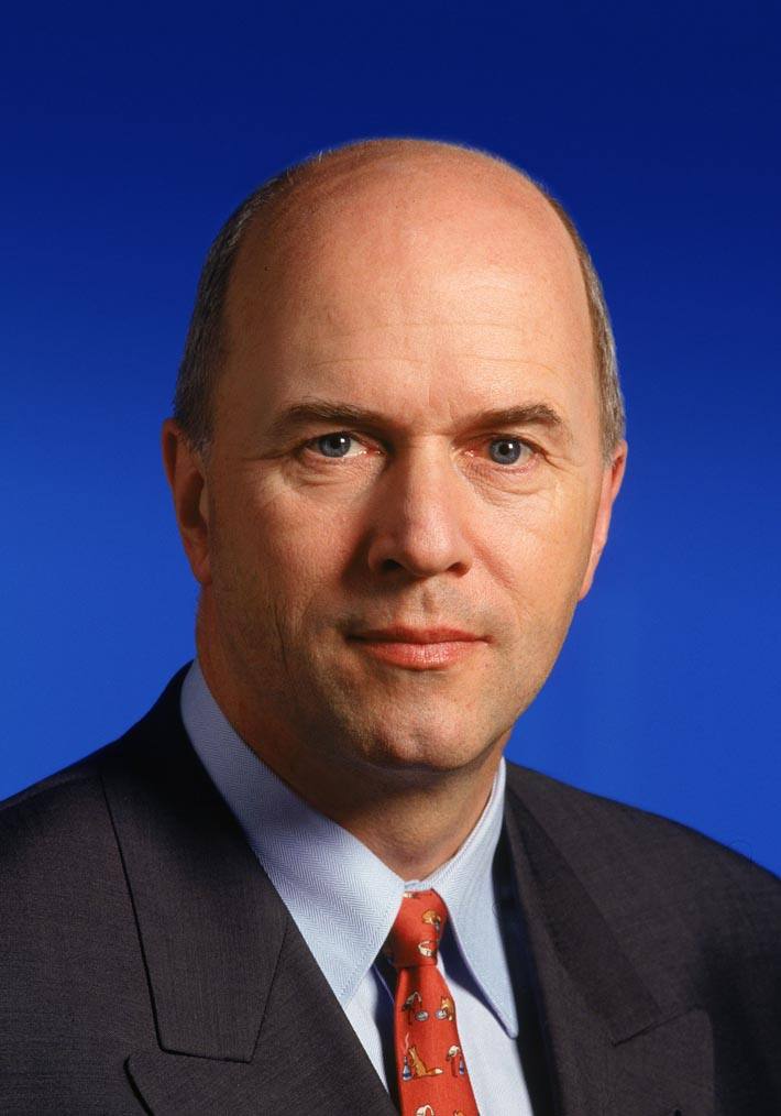 Carl-Peter Forster, högste chef för Opel, har slutat sin anställning den 6 nov 2009. Forster sade upp sig själv i vredesmod över General Motors beslut att behålla Opel. Enligt initerade källor i Detroit, hade han annars blivit sparkad för illojalitet.