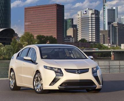 Den eldrivna Opel Ampera är en tvillingkonstruktion till amerikanska Chevrolet Volt.