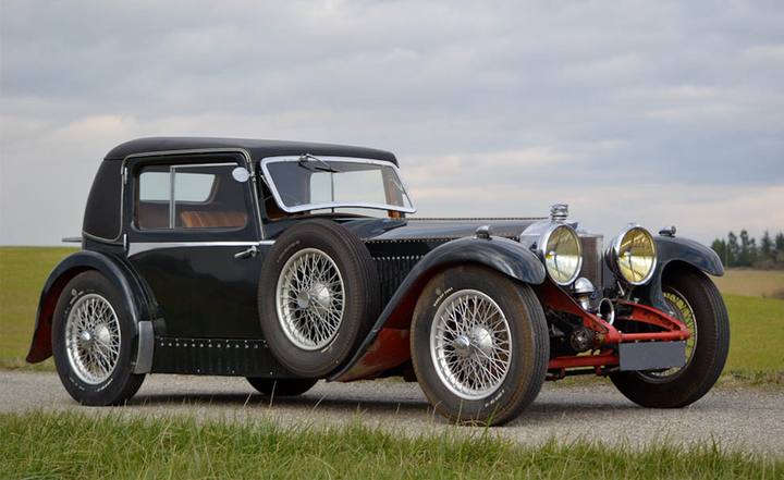DONALD HEALEY ÄR EN LEGEND FÖR ALLA ÄLSKARE AV SPORTVAGNAR