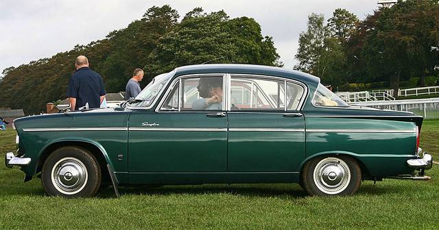 Eleganta linjer och en viss likhet med samtida Vauxhall Velox och Cresta! Synd bara att Sceptre inte erbjöd någon 6-cyl motor.