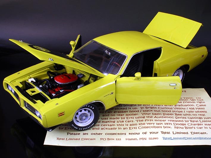 Varje exemplar levereras i Ertl Collectible originalkartong, samt också med äkthetscertifikat som är utfärdat av Real Limited Diecast.