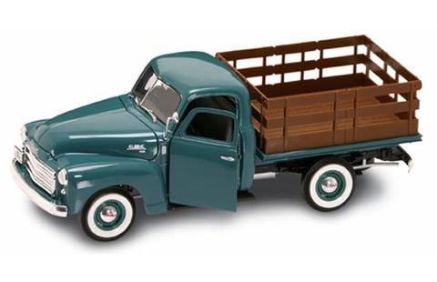 Detaljändrad GMC 150 Pickup blev en Stake Truck i skala 1/18