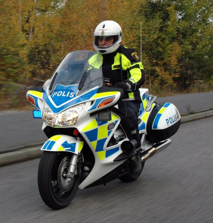 Hur framförs dessa motorcyklar i trafiken?

Foto:  Kristoffer Thessman