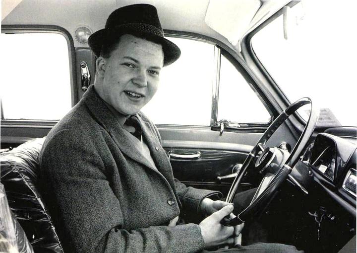 Ivar som nybliven återförsäljare för Renault. Redan här speglas en okuvlig framtidstro.