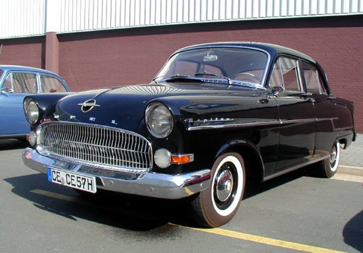 1956–1958 OPEL KAPITÄN BLEV EN STOR SÄLJSUCCÉ
