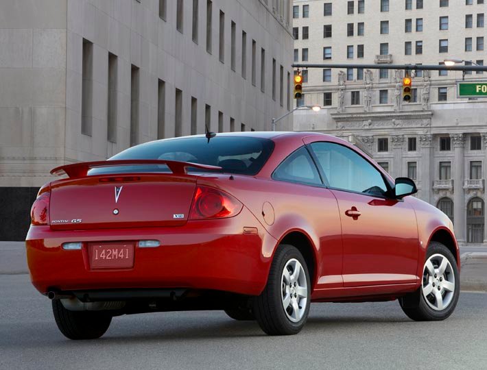 2009 Pontiac G5.