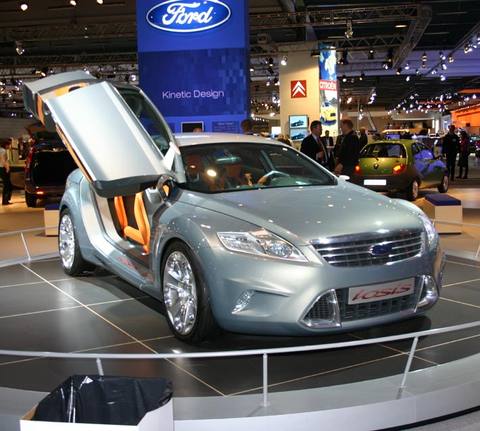 Konceptbilen Ford Losis. Sannolik idémaskin för kommande generation av Ford Mondeo.
