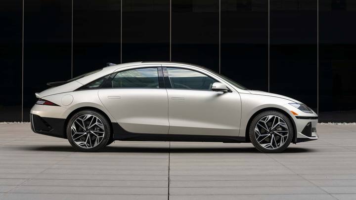 Begagnad Hyundai Ioniq 6: stark räckvidd men kolla laddningen