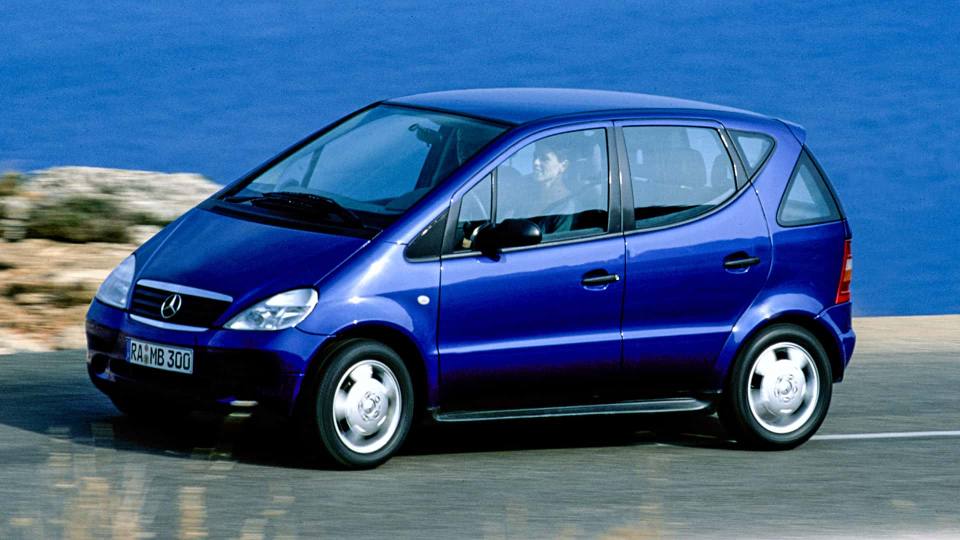 Mercedes A-klass blir 30 år 2027 – älgtestets bil når klassikeråldern