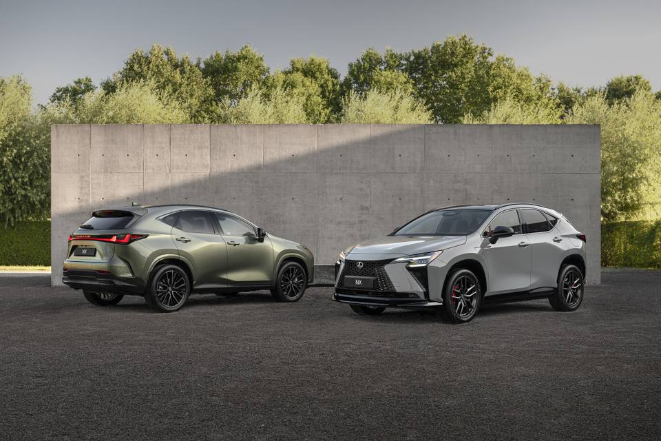 Nya Lexus NX 450h+ får över 100 km elräckvidd och snabbladdning