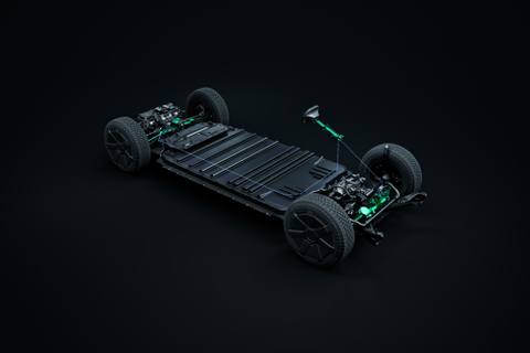 Cybertruckens plattform med batteripaket, elmotorer och styrning. Den robusta konstruktionen är central för bilens prestanda och räckvidd.