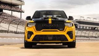 Ram SRT är tillbaka – V8 Hellcat lever vidare i 2026
